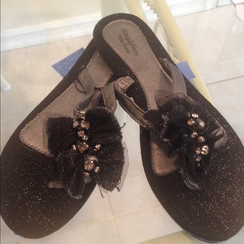 Vera Wang /simply Vera sandal